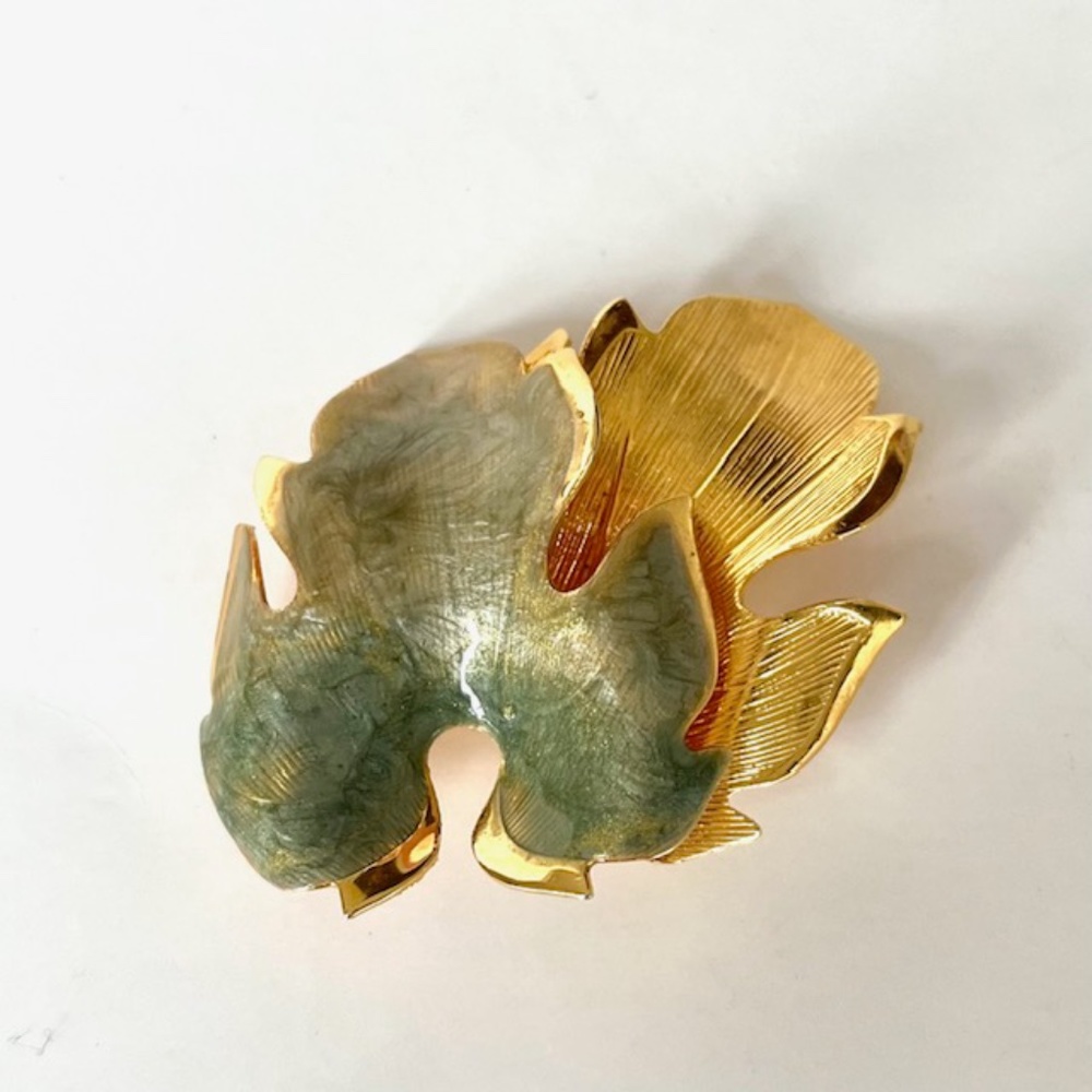 Vintage Enamel and Gold Tone Ivy Leaf Brooche